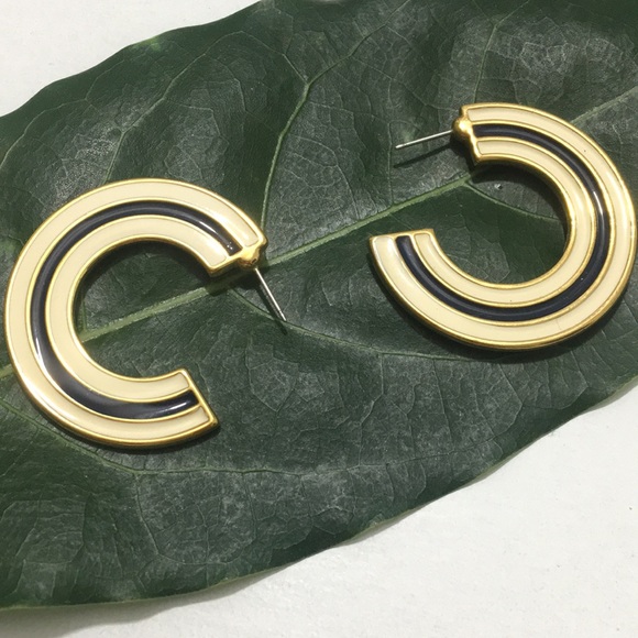 Monet Jewelry - Vintage monet earrings